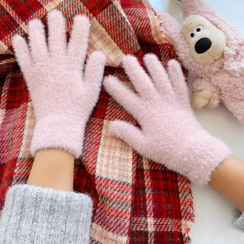Stay Cozy This Winter with Our Luxe Mink Velvet Five Finger Gloves - Perfect for Outdoor Adventures and Stylish Cycling!
