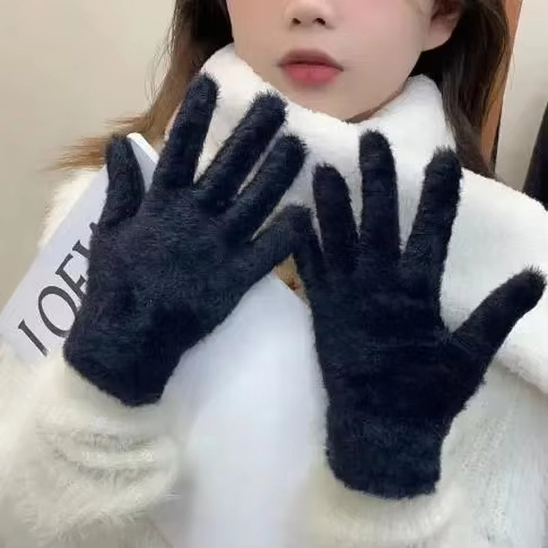 Stay Cozy This Winter with Our Luxe Mink Velvet Five Finger Gloves - Perfect for Outdoor Adventures and Stylish Cycling!
