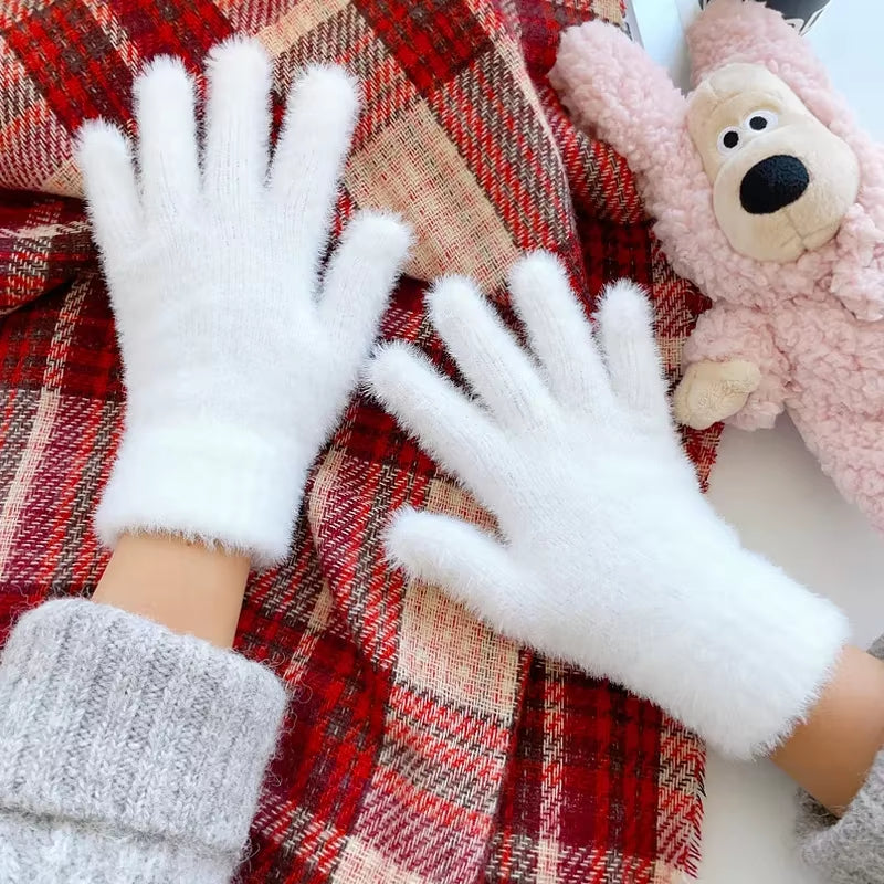 Stay Cozy This Winter with Our Luxe Mink Velvet Five Finger Gloves - Perfect for Outdoor Adventures and Stylish Cycling!