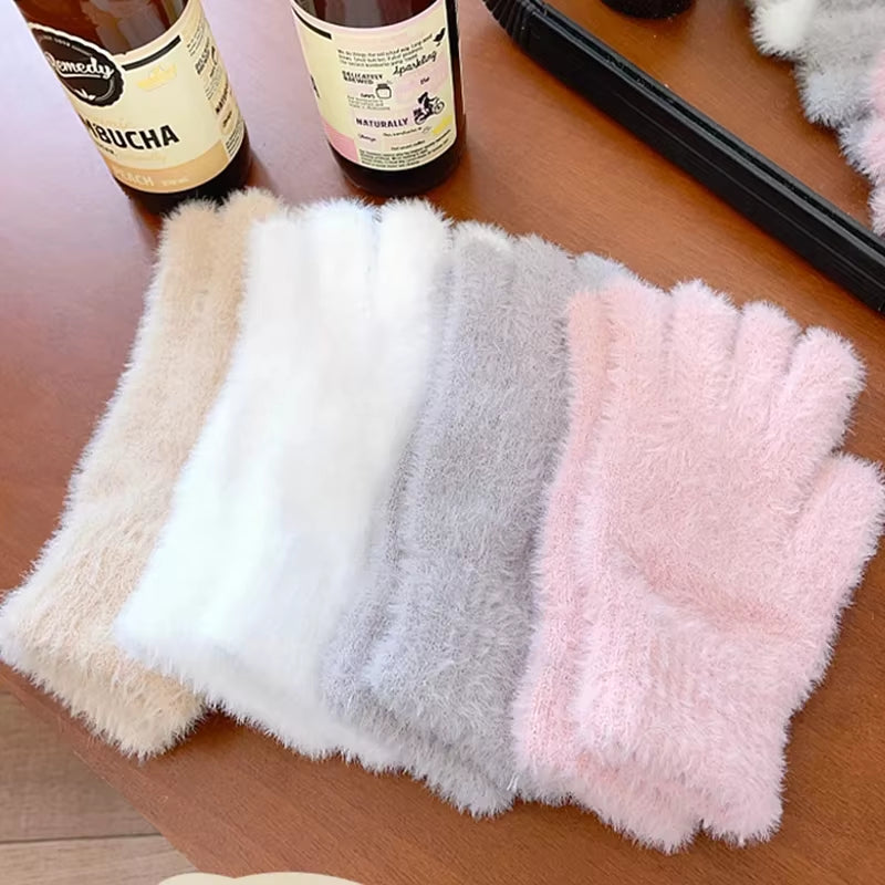 Stay Cozy This Winter with Our Luxe Mink Velvet Five Finger Gloves - Perfect for Outdoor Adventures and Stylish Cycling!