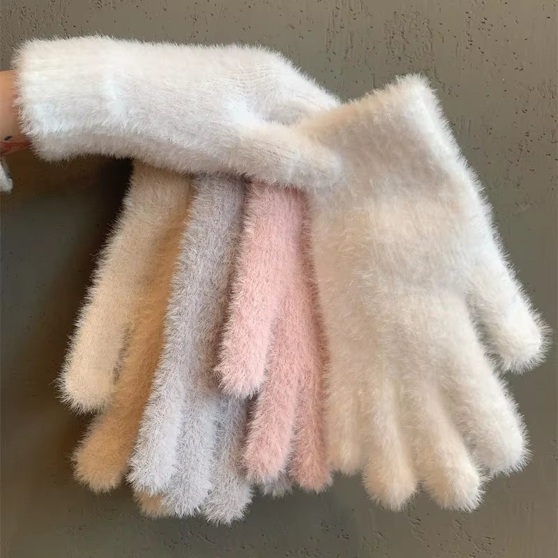 Stay Cozy This Winter with Our Luxe Mink Velvet Five Finger Gloves - Perfect for Outdoor Adventures and Stylish Cycling!