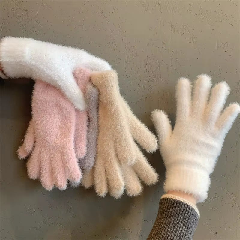 Stay Cozy This Winter with Our Luxe Mink Velvet Five Finger Gloves - Perfect for Outdoor Adventures and Stylish Cycling!