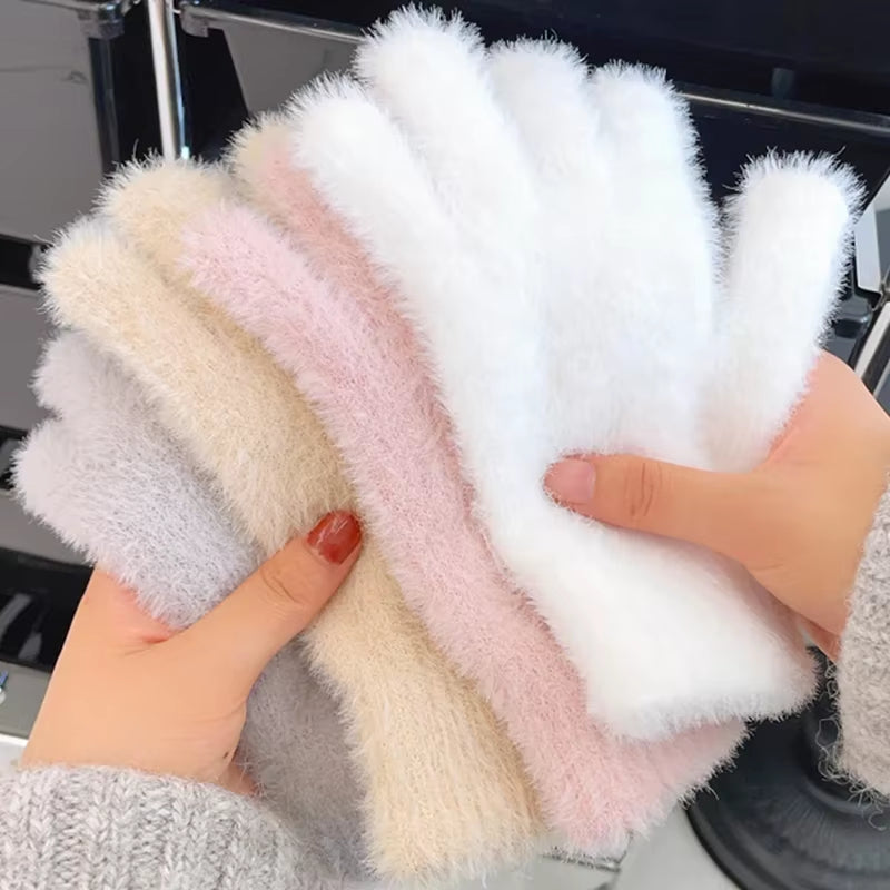 Stay Cozy This Winter with Our Luxe Mink Velvet Five Finger Gloves - Perfect for Outdoor Adventures and Stylish Cycling!